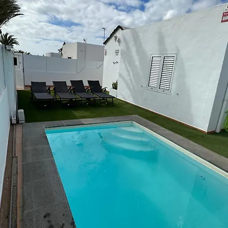 Malva 푸에르토 델 카르멘